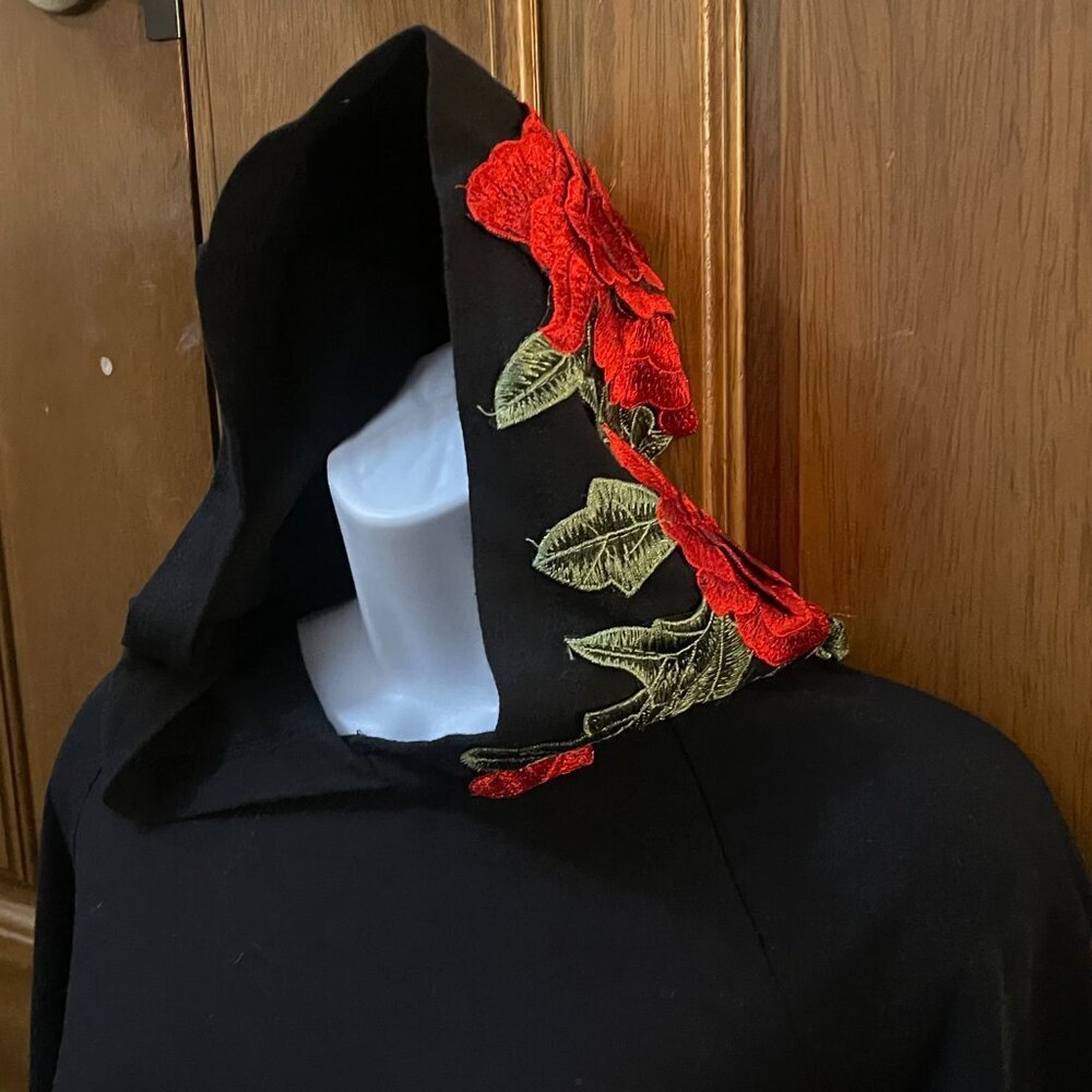 Windsor Black Hoodie with Red Rose Embroidered Hood NWOT - Picture 3 of 8